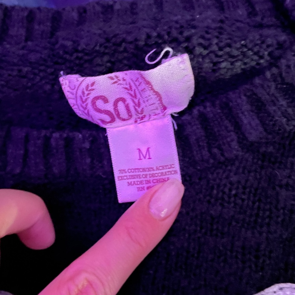 Sweater - Picture 3 of 3